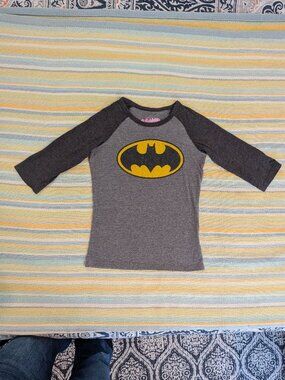 🛍️ Bundle Only • Old Navy Batman Raglan Tee Small 6/7